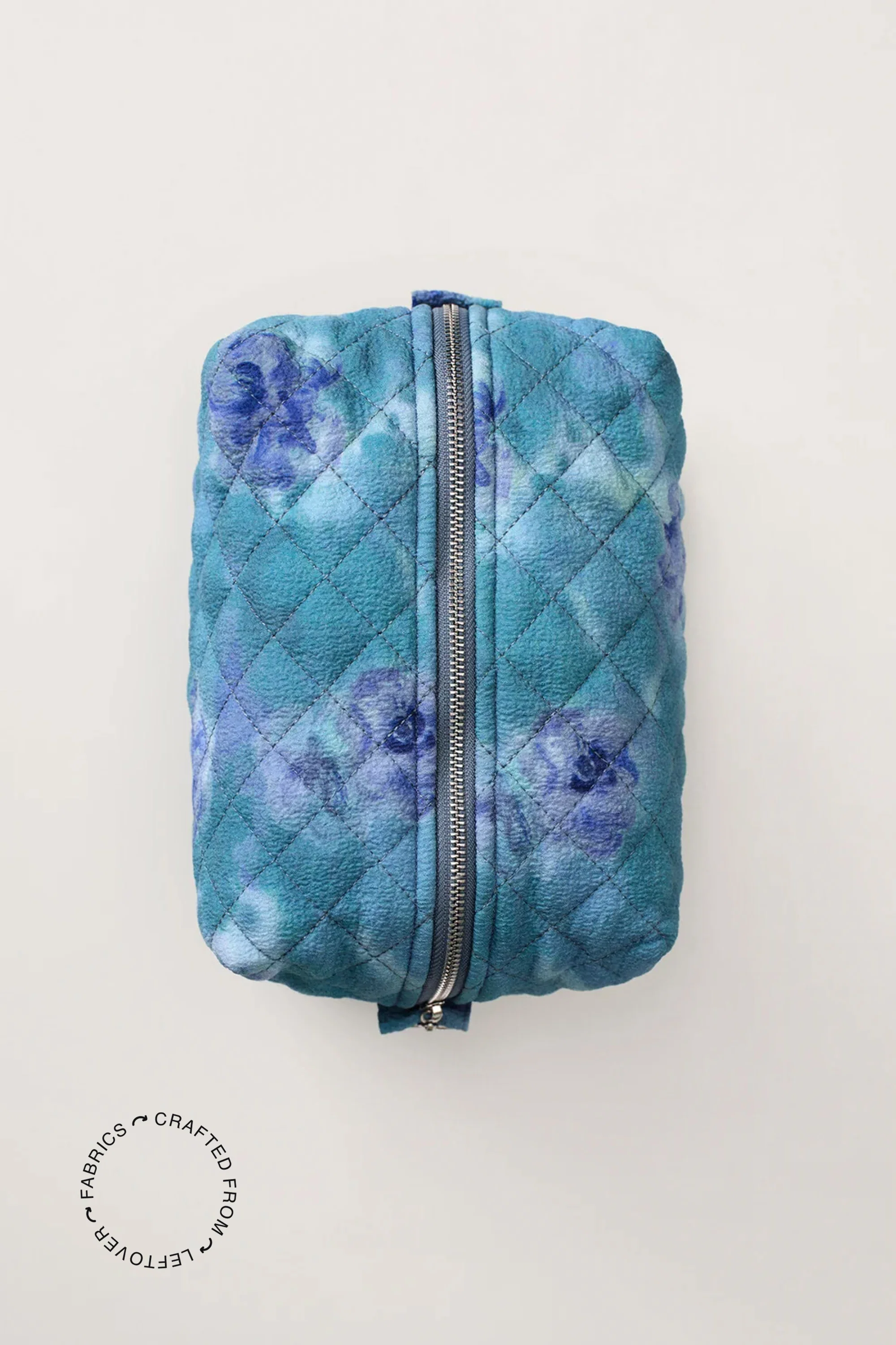 Aurora Medium Beauty Bag - Image 4